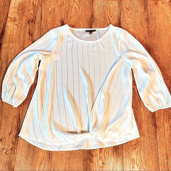 SARA MICHELLE SILKY WHITE BLOUSE WITH METALLIC SILVER PINSTRIPES S NWOT - Picture 10 of 13